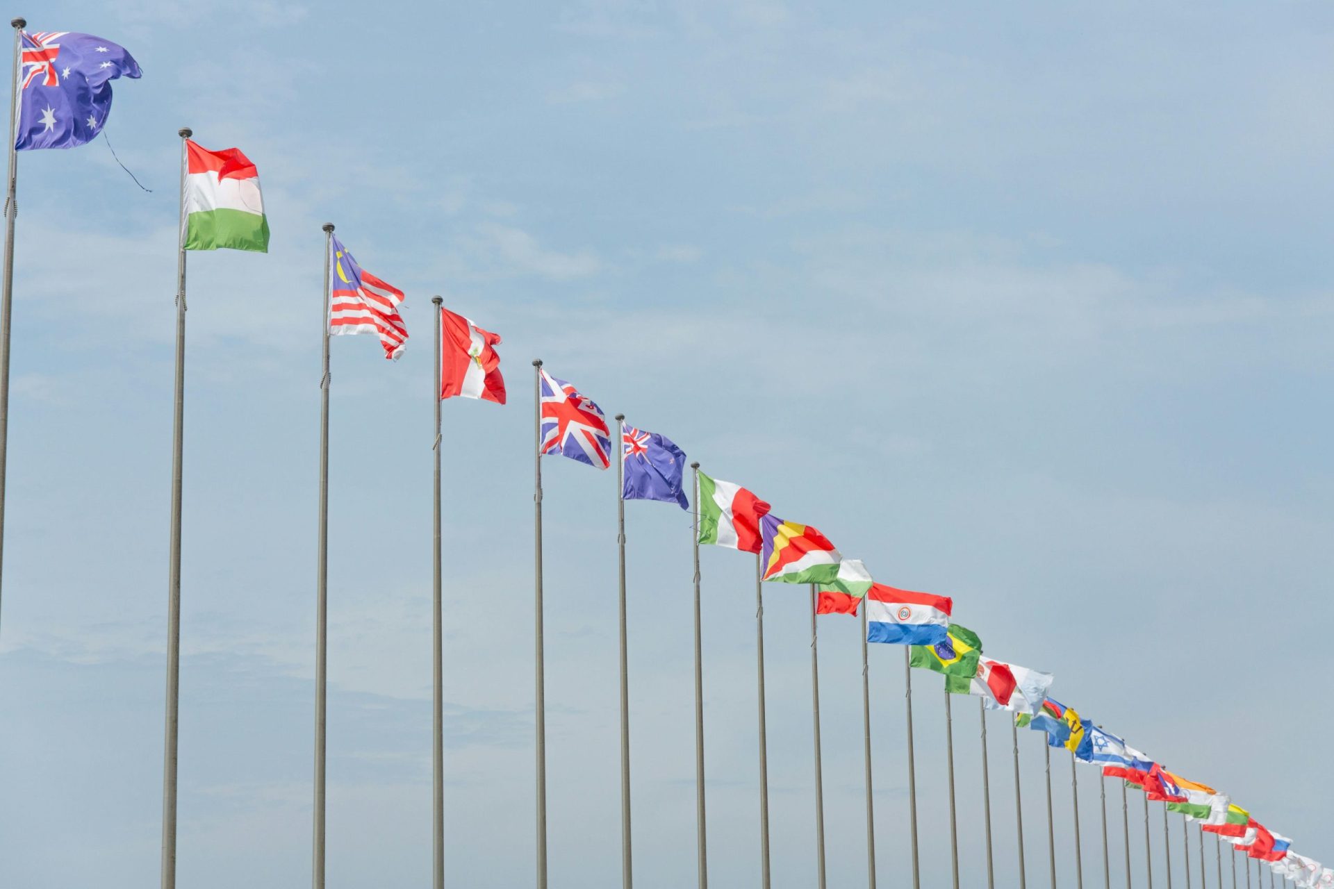 How Different Countries Approach Public Procurement: A Comparative Analysis 