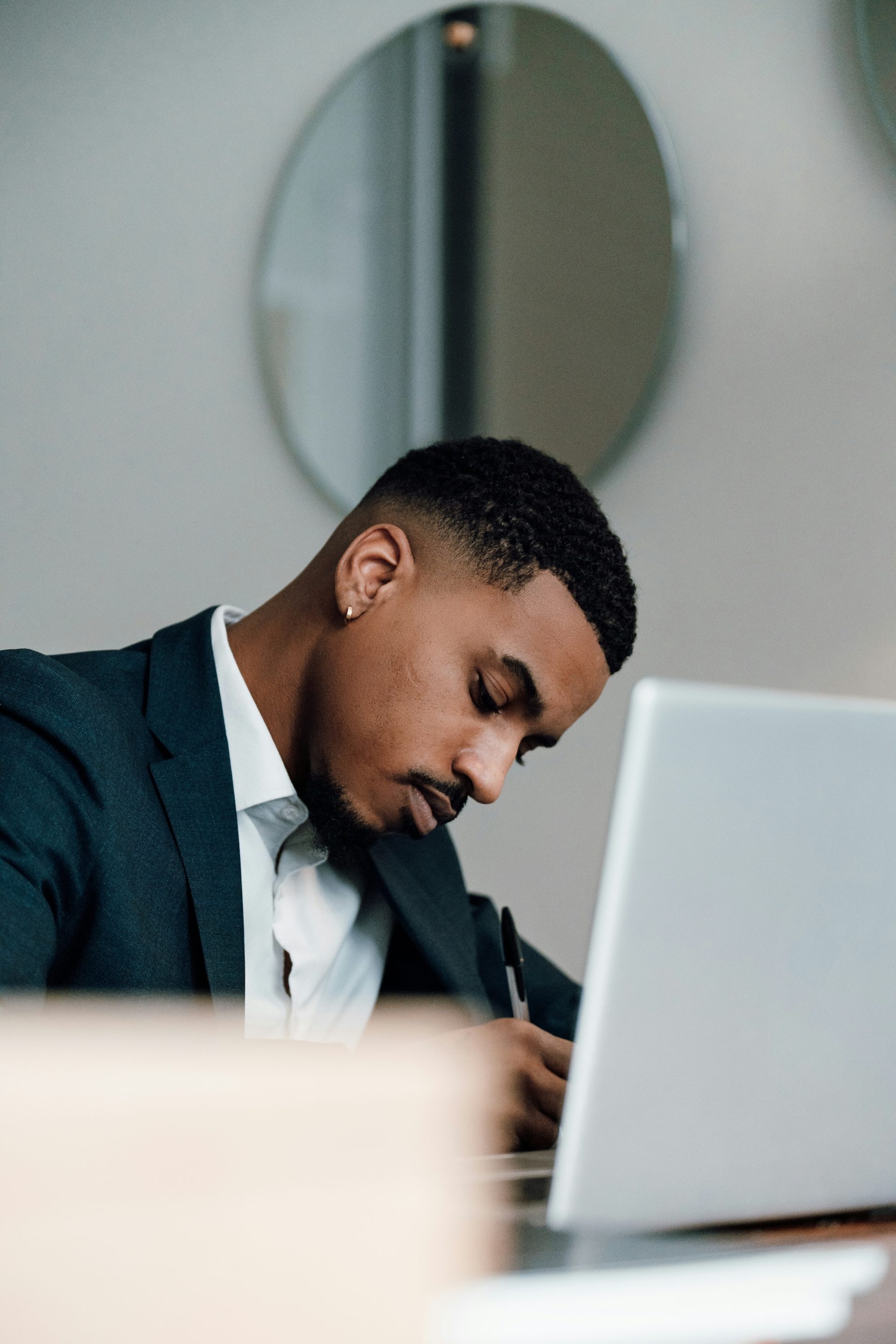 Competitive Differentiation: Staying Ahead with AI